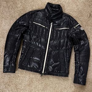Moncler men’s down. Size 3 (US Large). Dark navy. Authentic & in great condition